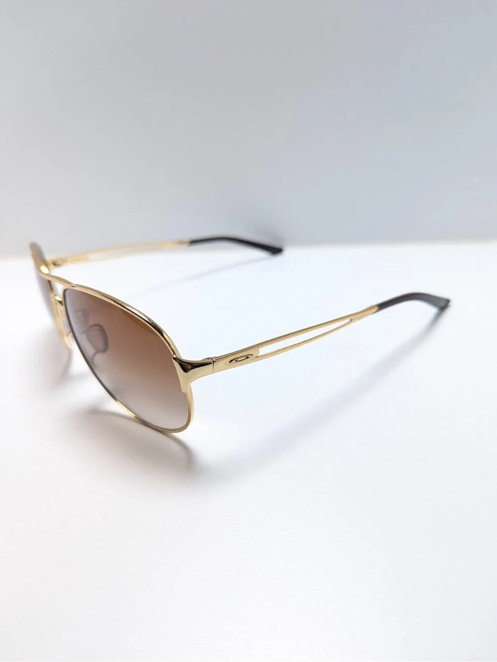 Oakley Caveat OO4054-07 Brown Gradient Gold Aviator Unisex Sunglasses 60-14-137